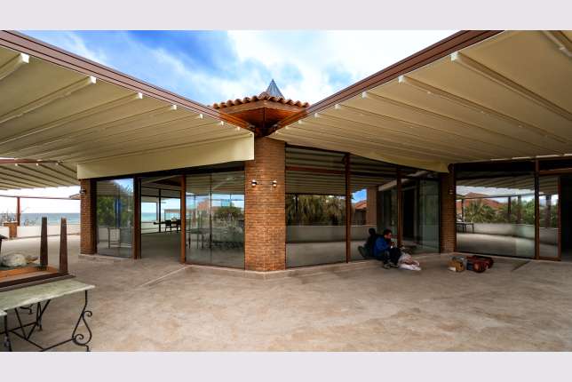 Bioclimatic Pergola